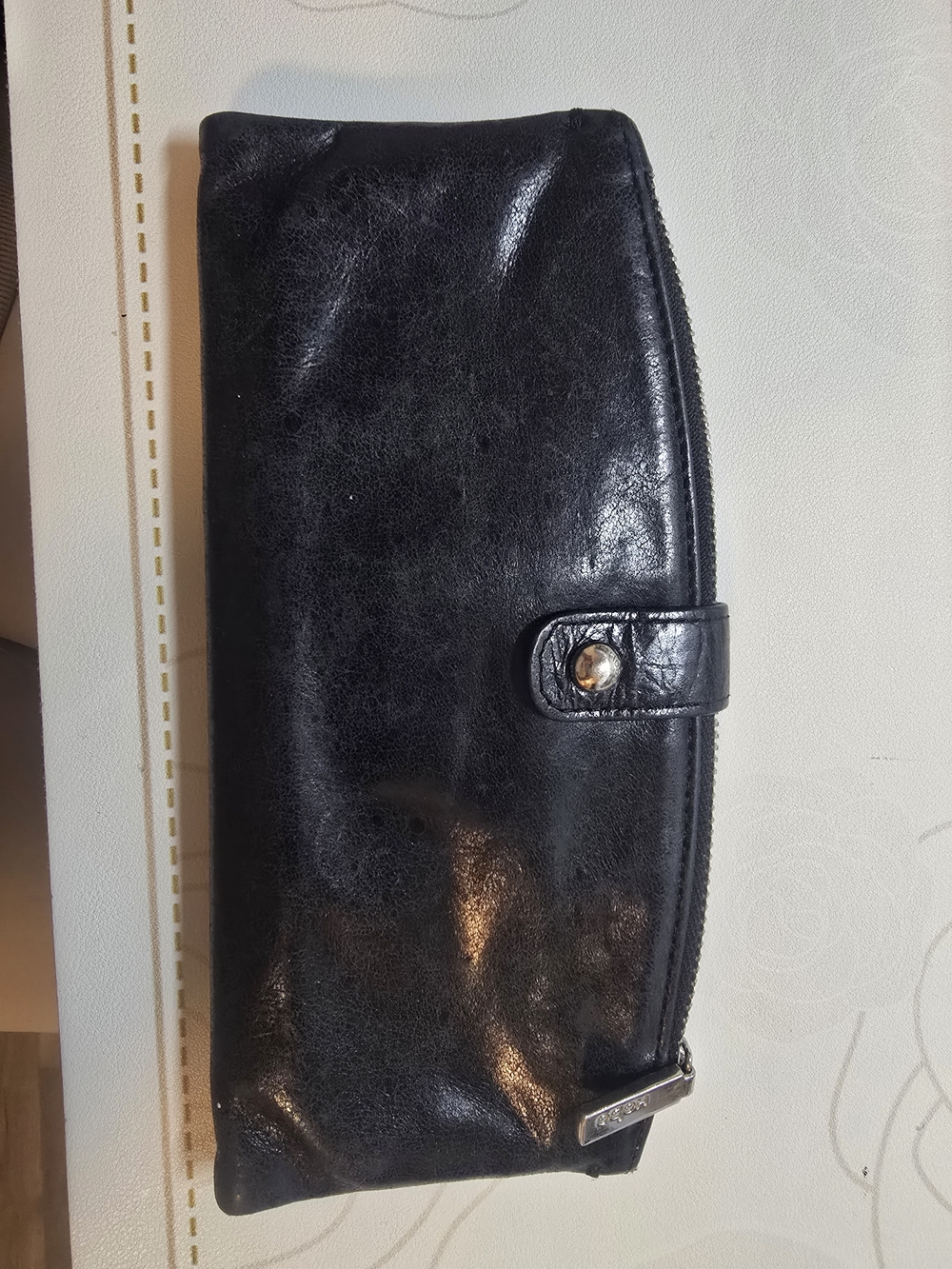 HOBO Black Exterior with Red Logo Interior Pouch